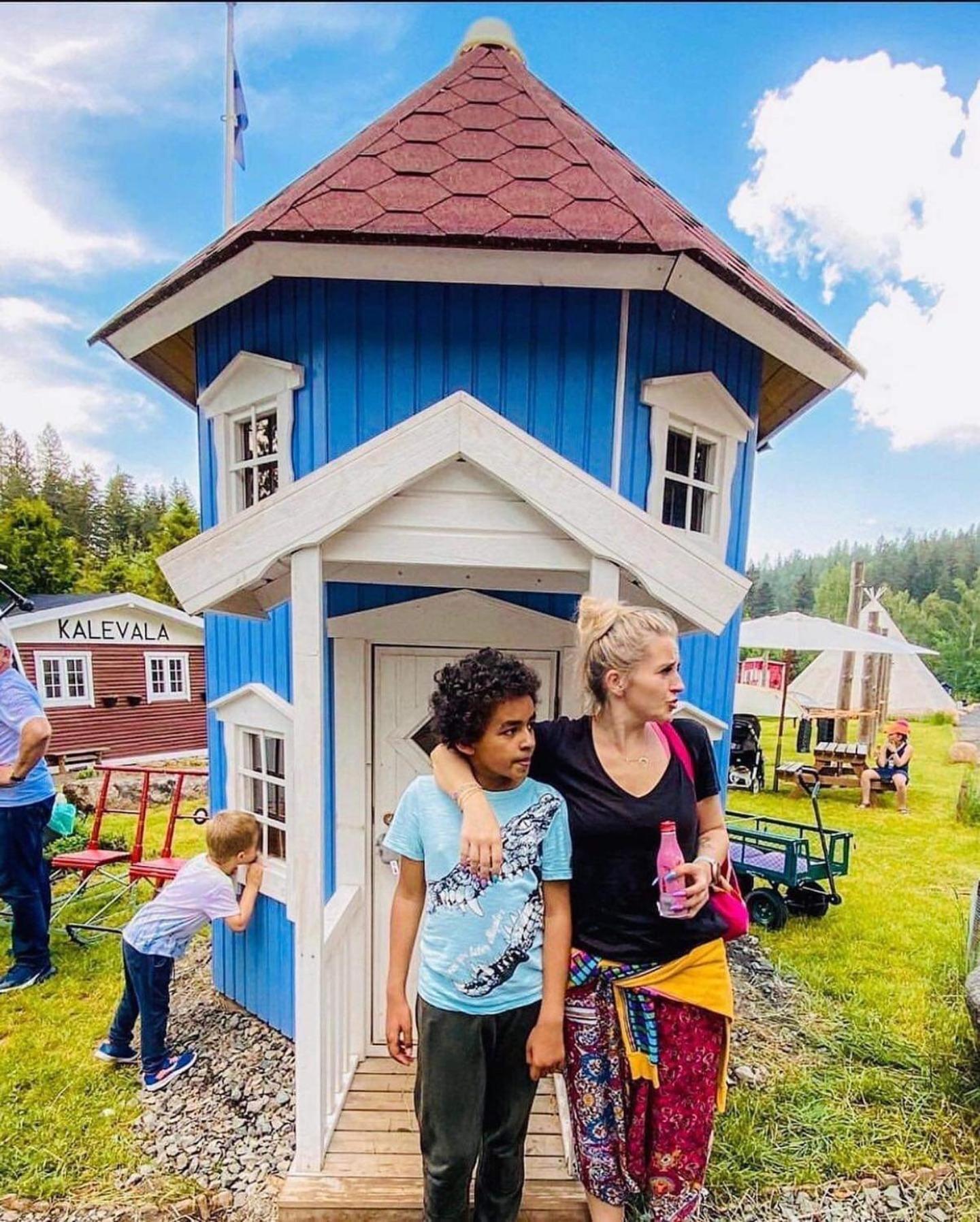 Hotel Finska Wioska Kalevala Borowice Esterno foto